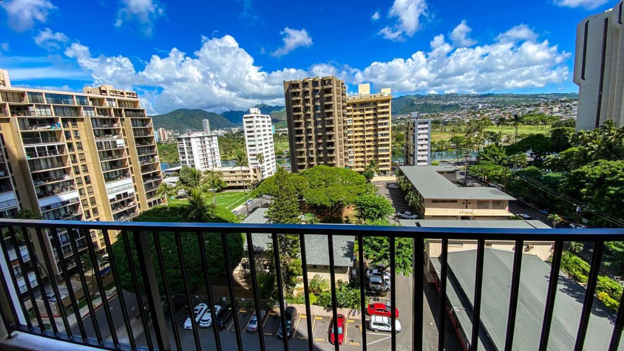 Waikiki Banyan Suites W Free Parking 檀香山 外观 照片